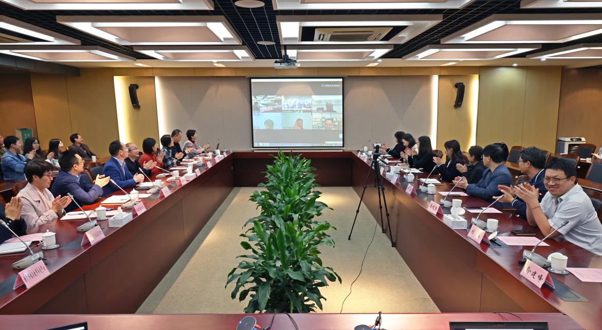 说明: 4O8A4980 说明: 4O8A4980